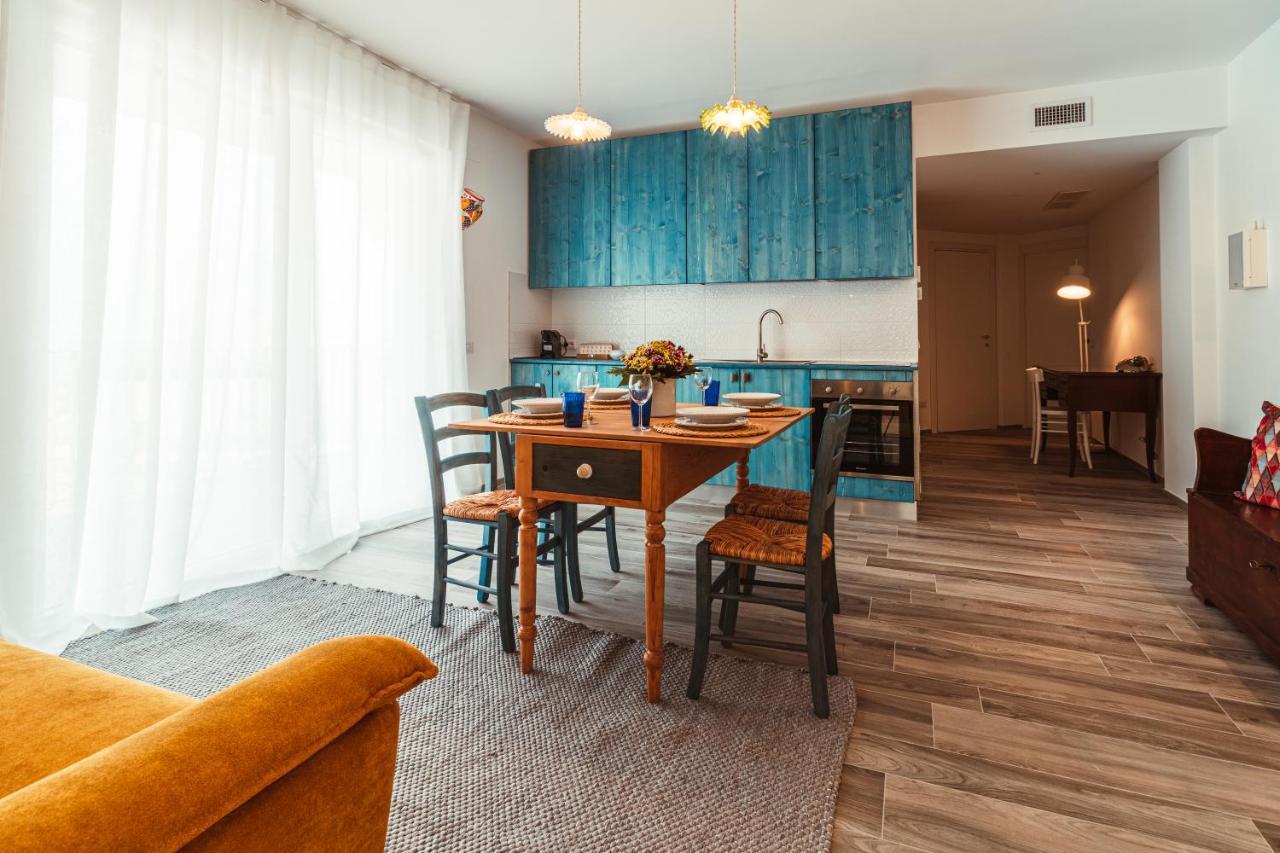 Da Riva Apartment Sea View - Housea Полиняно а Маре Екстериор снимка